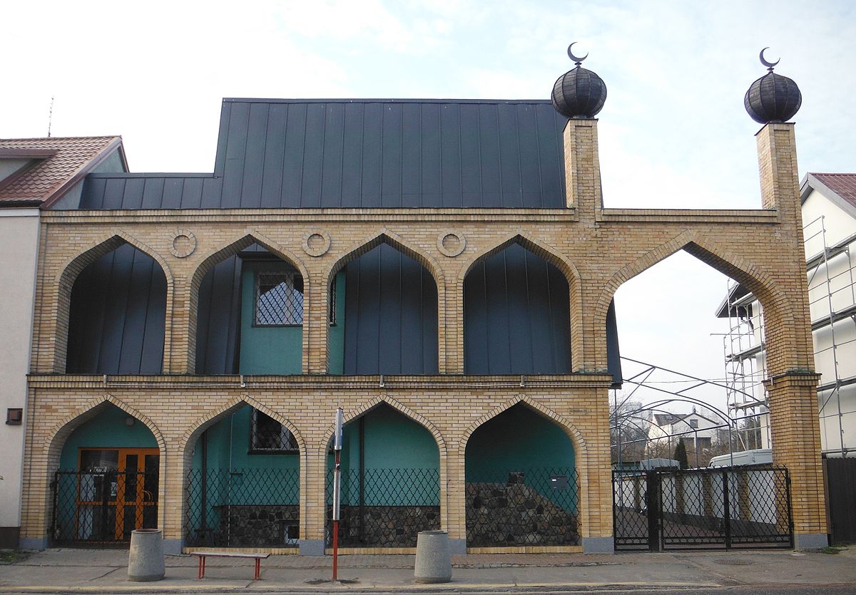 Meczet przy ul. Wiertniczej (Wikipedia)