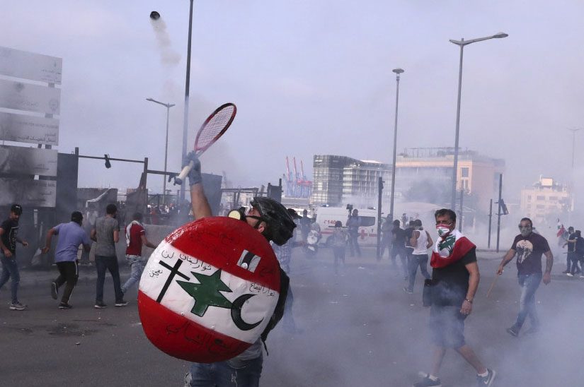 Liban, protesty antyrządowe w Bejrucie, 6 czerwca 2020 (zdj. AP/Associated Press/East News)