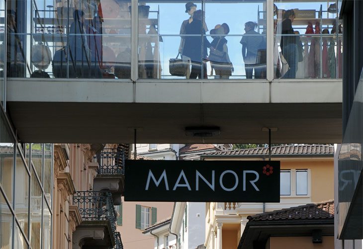 Centrum handlowe Manor w Lugano gdzie miał miejsce zamach terrorystyczny w Szwajcarii(zdj.ilustracyjne, wikimedia)