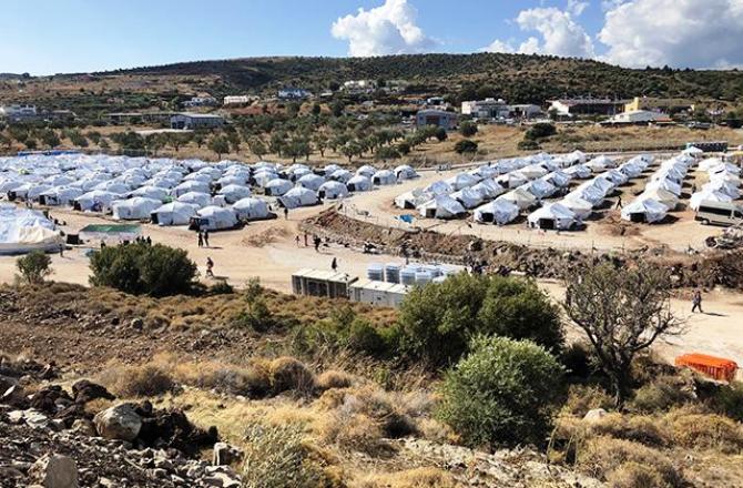 Grecja zbuduje za unijne pieniądze cztery nowe obozy dla imigrantów przypływających nielegalnie z Turcji, między innymi na Lesbos.