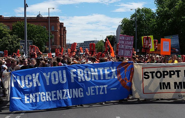 Jedna z wcześniejszych demonstracji przeciwko Frontexowi (zdj. ilustracyjne Wikimedia)