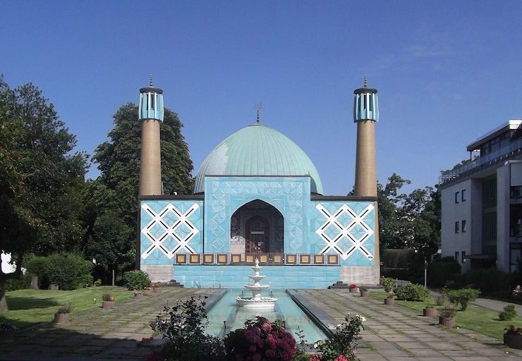 Meczet w Hamburgu należący do IZH (zdj. altsyl/wikimedia)