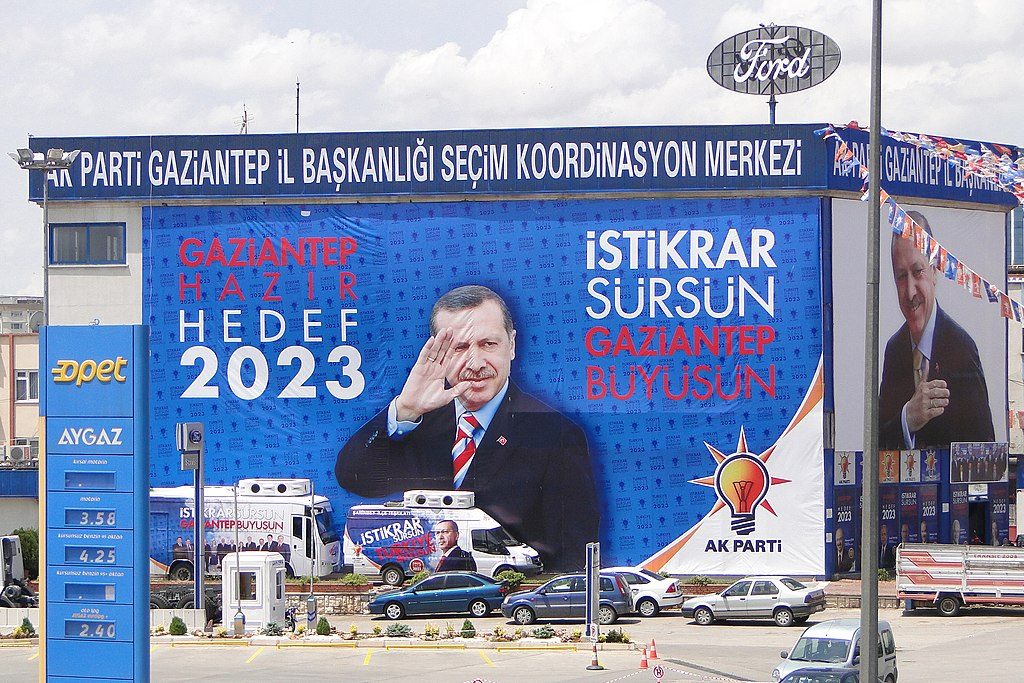 Banner wyborczy Erdogana w Gaziantep, Turcja (zdj. wikimedia)